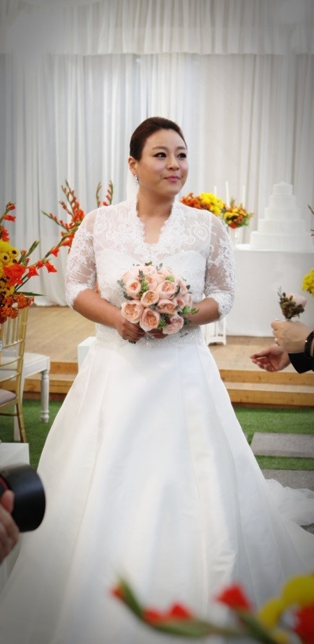 Former Big Mama member Lee Younghyun gets married! | notyouroppasandnoonas
